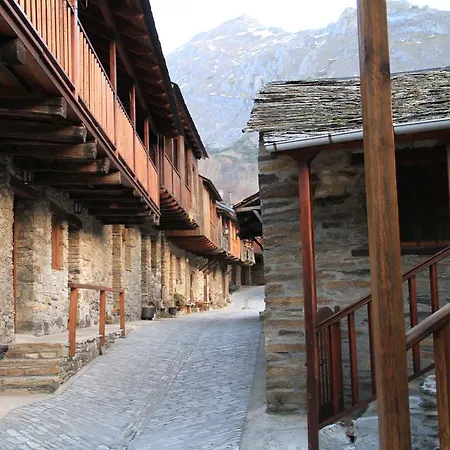 La Torre De Babel * Molinaseca