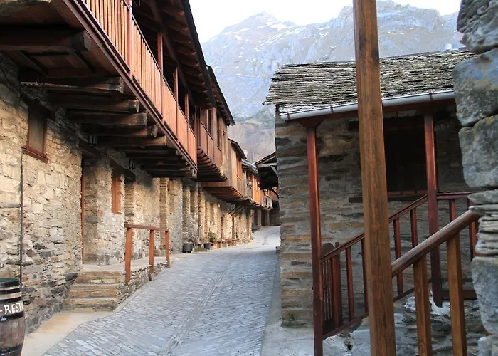 La Torre De Babel * Molinaseca